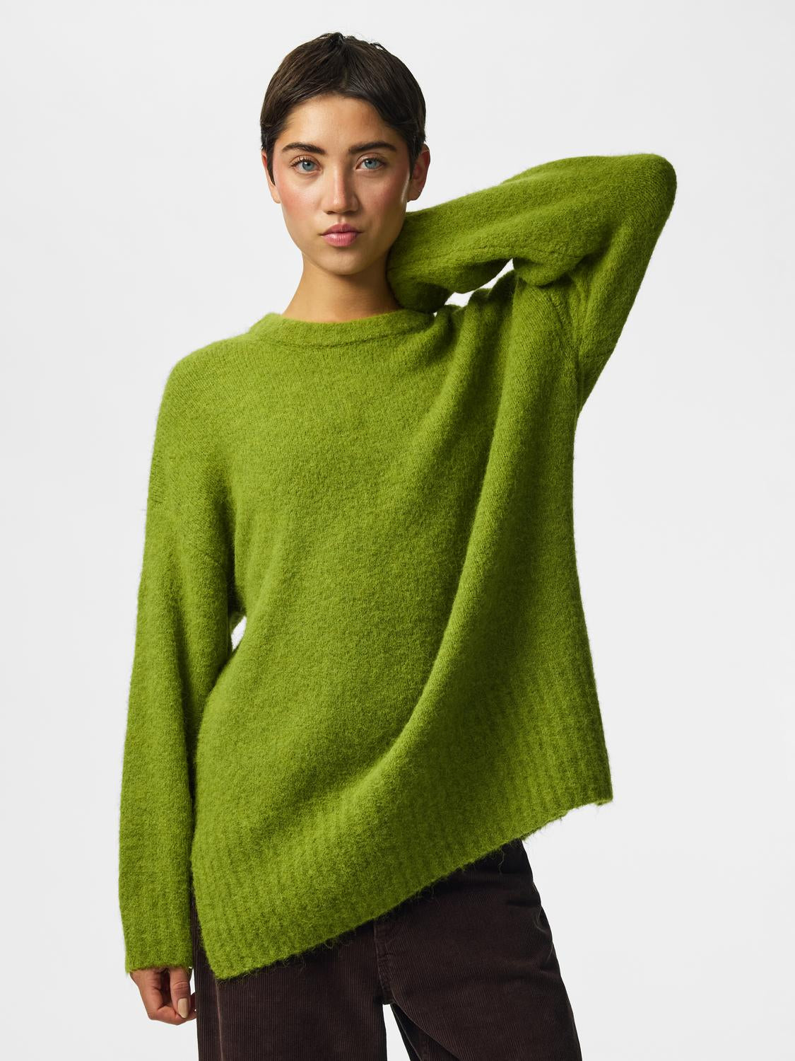 model_shot-front